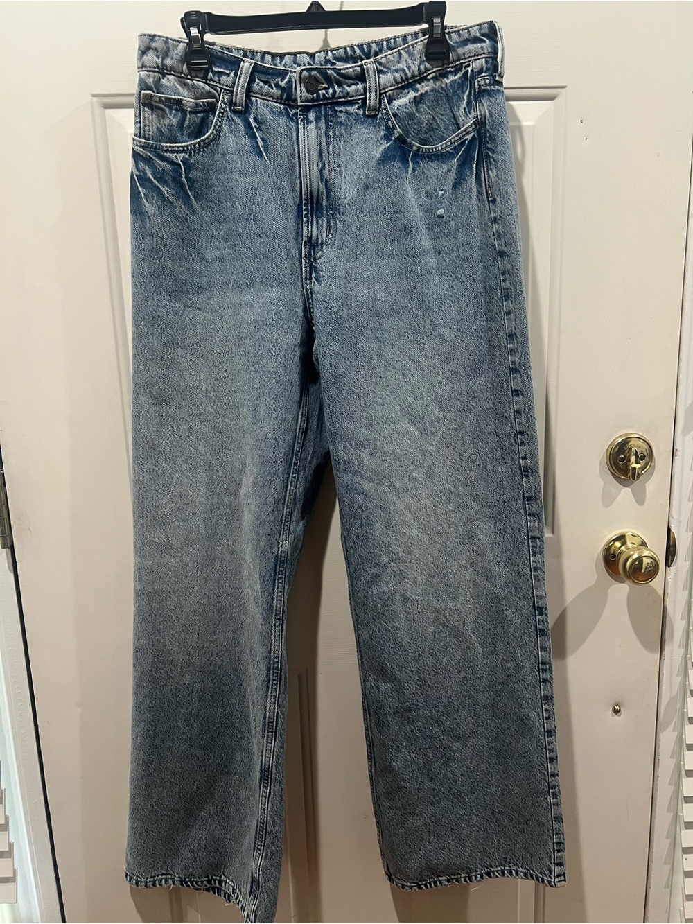 Classic Straight-Leg Women's Jeans in Washed Blue